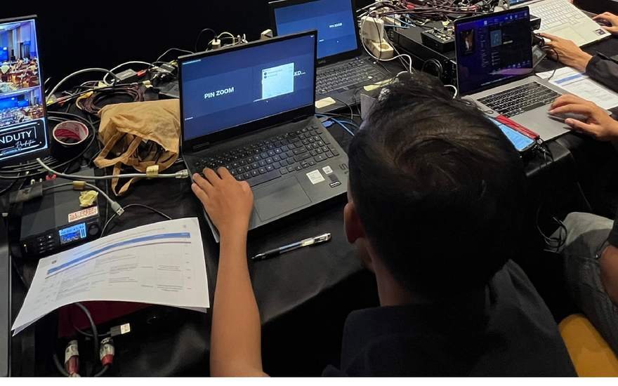 Operator multimedia menjalankan rapat koordinasi nasional.